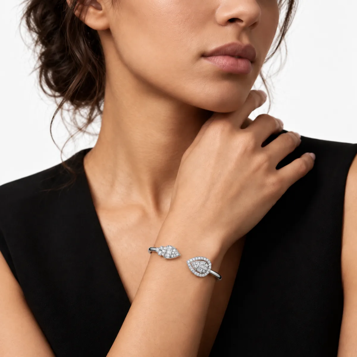 Twin Arrow Crystal C... - Image 4 - Parin Jewellers